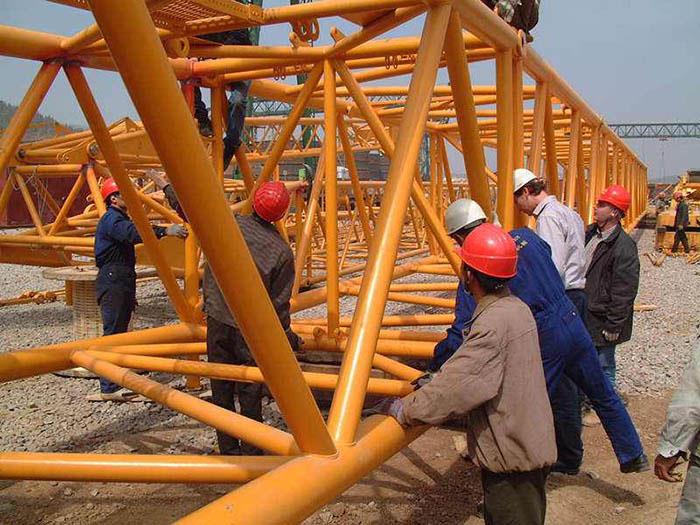 Вниманию следует обратить внимание на капитальный ремонт crane.jpg Attentions should be paid in the overhaul of crane.jpg