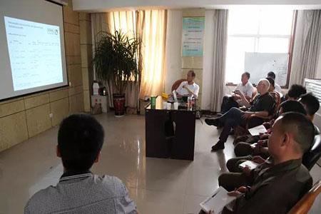 Немецкие специалисты проводят теоретические и практические занятия для сварщиков нашей компании612112017.jpg German experts conduct theoretical and practical training for our company’s welders612112017.jpg